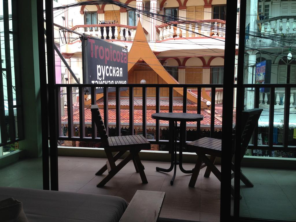 Tropicoza Hostel Patong Room photo
